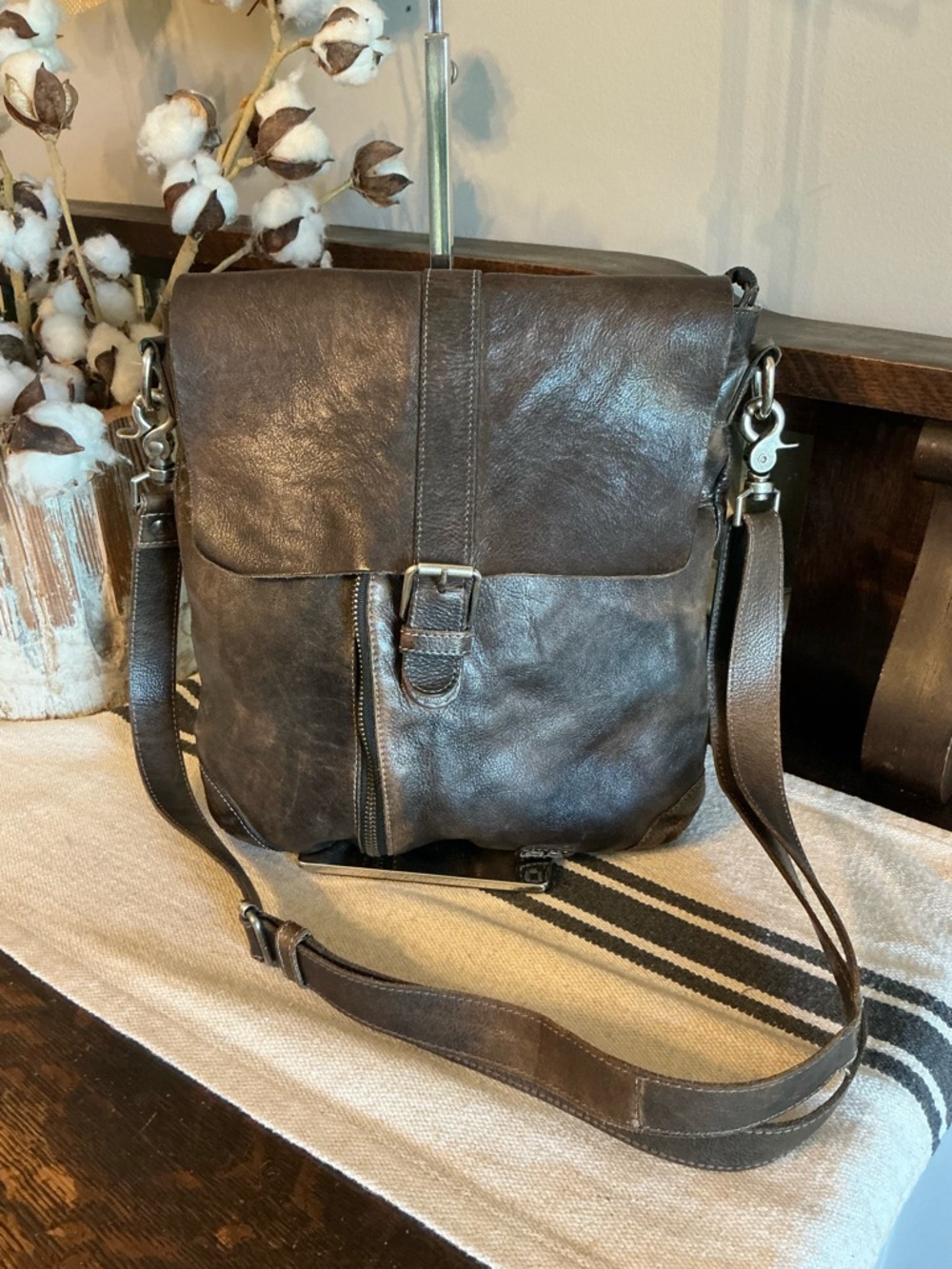 Bed Stu Jack Leather Crossbody Bag Black Rustic Retail $245 - Picture 3 of 15